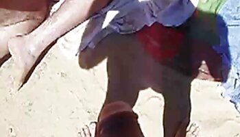 Kinky maman devient méchante pornogratuite avec son jouet en caoutchouc