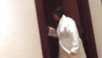 Latina secoue son cul fumant porno mature gratuit et bat devant la caméra