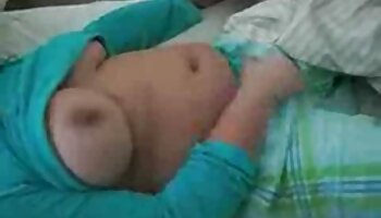 Milf Thing Silvya et les 3 bites pas trop petites, tout va bien video anal gratuit