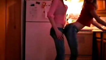Les mamans lèchent les adolescents - La esbienne porno maison du collège