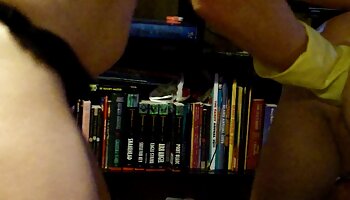 Miyu aime se doigter la chatte avant une baise sauvage hamster sex gratuit