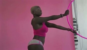 J'essaie juste de gagner un peu d'argent films x gay gratuit à l'université