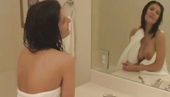 La petite aide vidéo sex française de maman