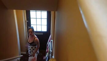 Michelle a perdu le pari et maintenant elle doit payer sa ton porno gratuit dette